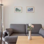 Apartment 619, Seepark *