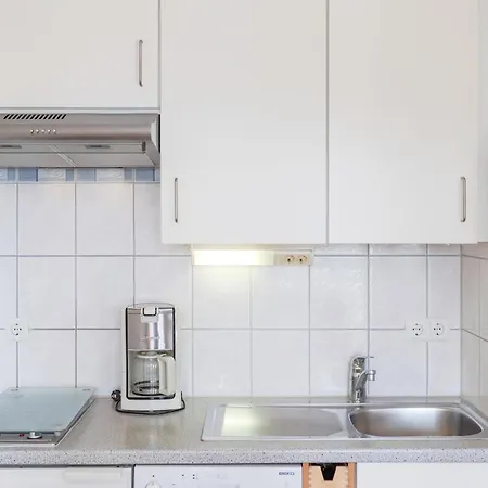 619, Seepark Apartman *